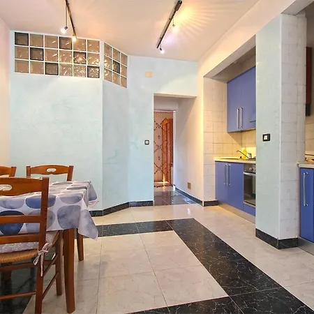 2281 Apartment *