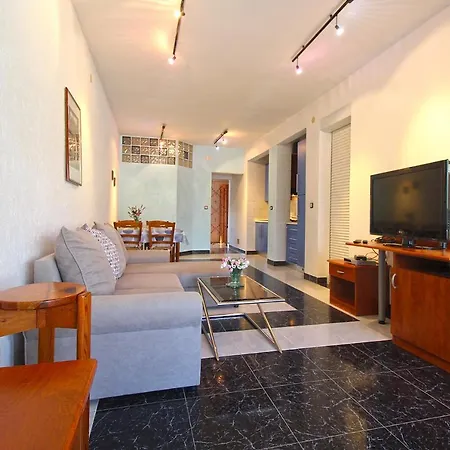 2281 Pula