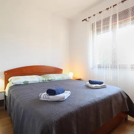 2281 Apartamento
