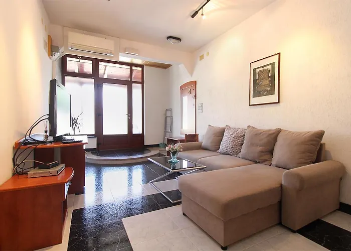 Apartman 2281 *